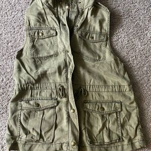 Max Jeans Khaki Vest